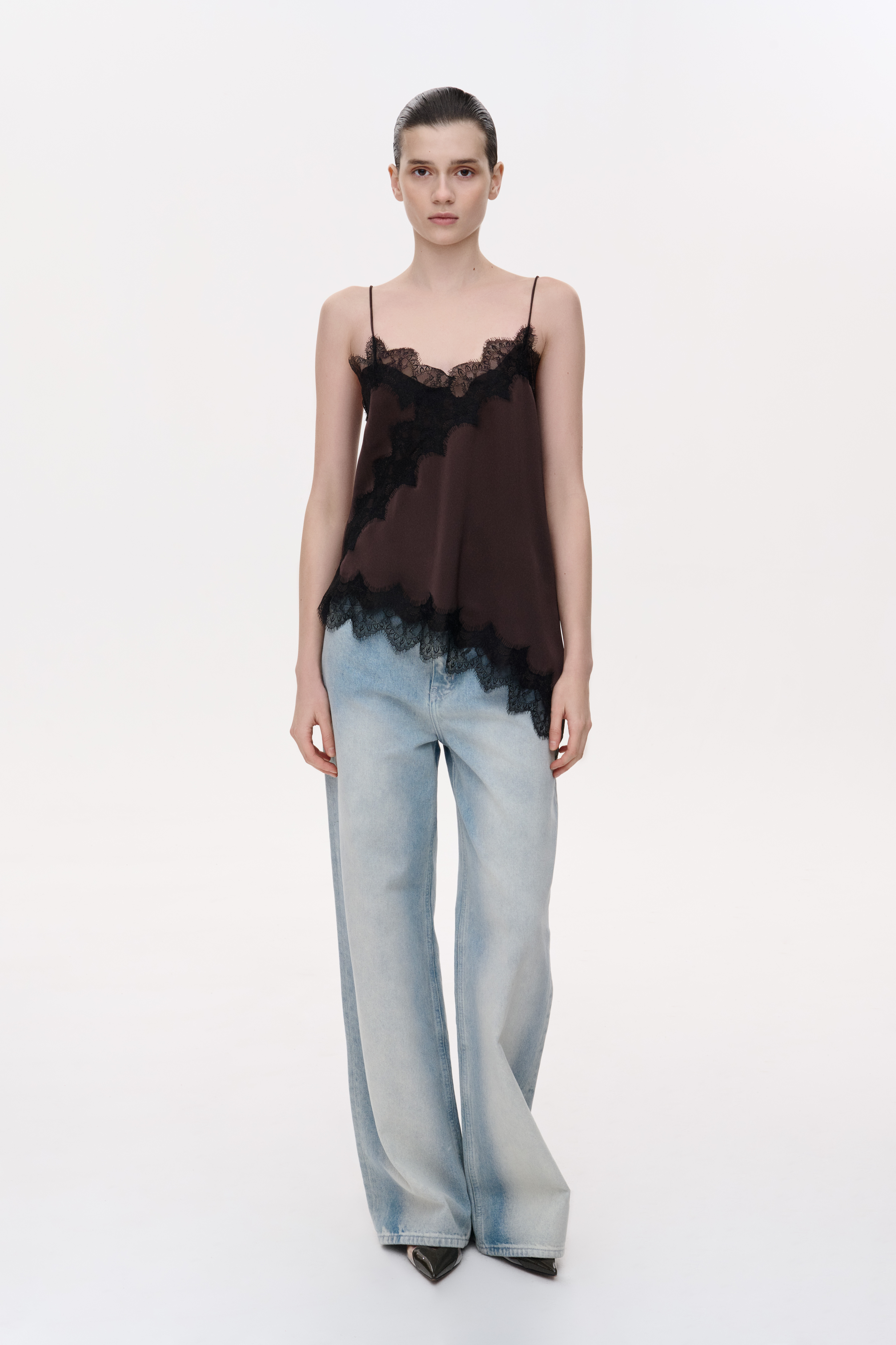 ТОП НА ТОНКИХ БРЕТЕЛЯХ З МЕРЕЖИВОМ 1252 зображення